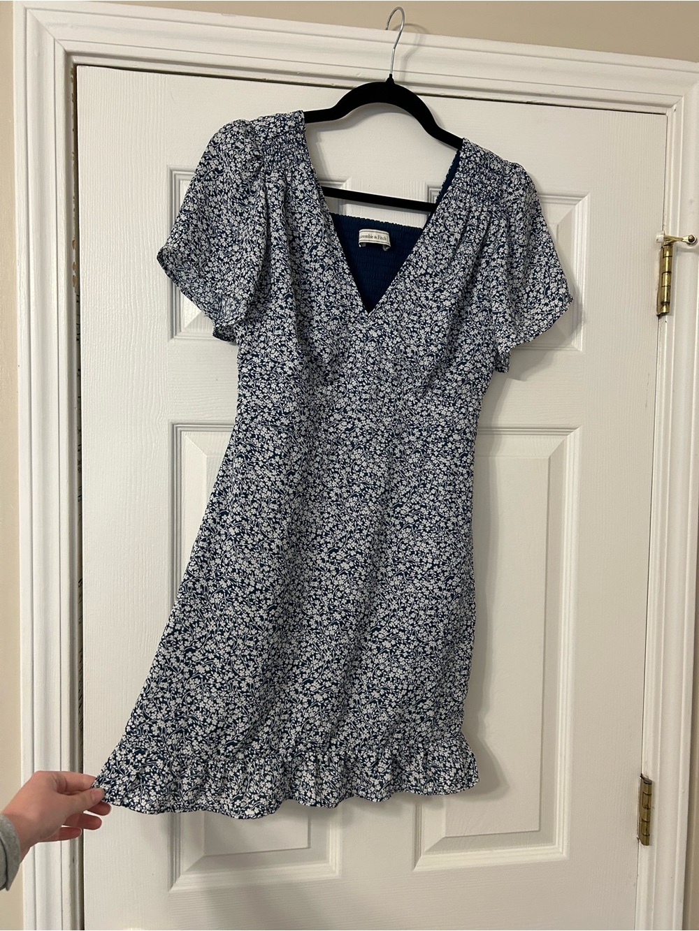 Abercrombie blue and white flowers dress